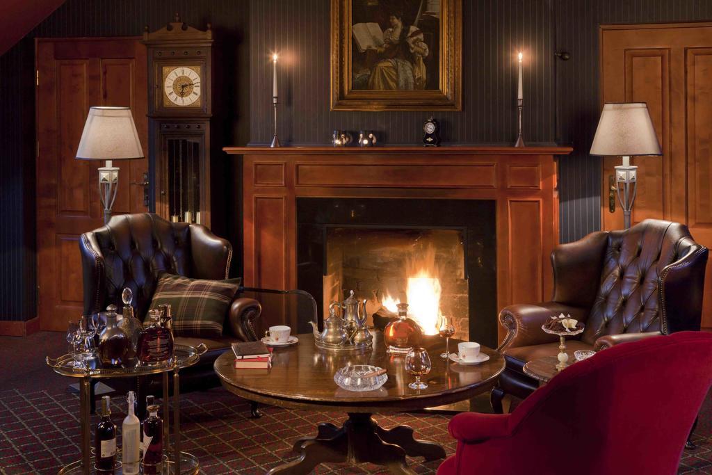 Apvalaus Stalo Klubas Gastro & Hotel